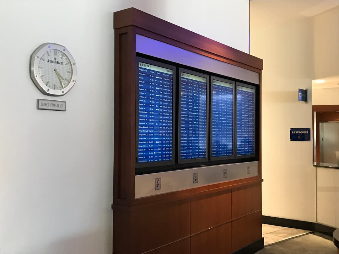 Delta Air Lines Delta Sky Club (Gate A17) view 2