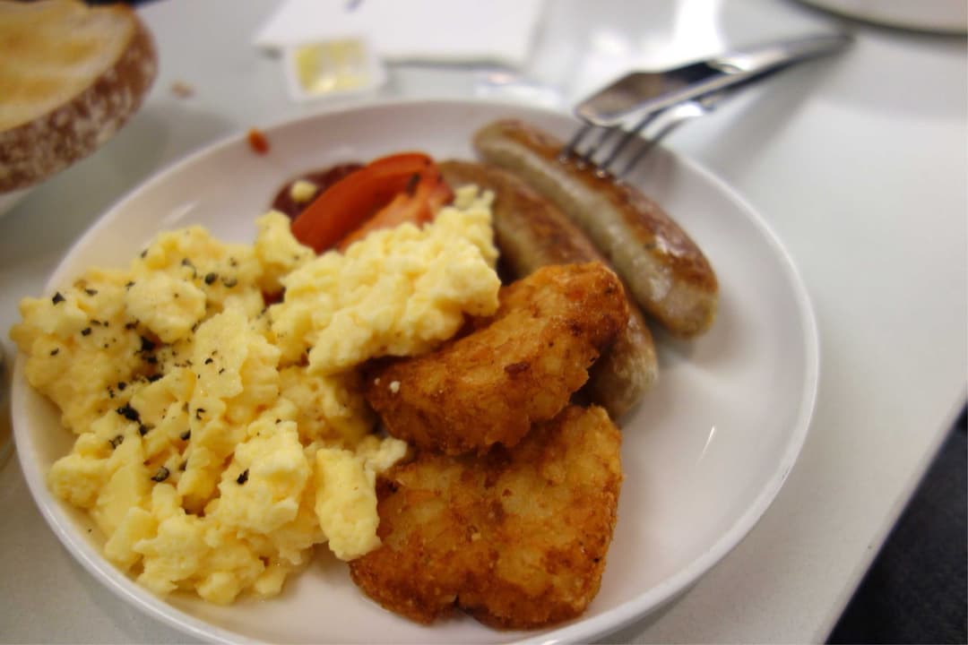 Qantas Airways International Business Lounge view 15