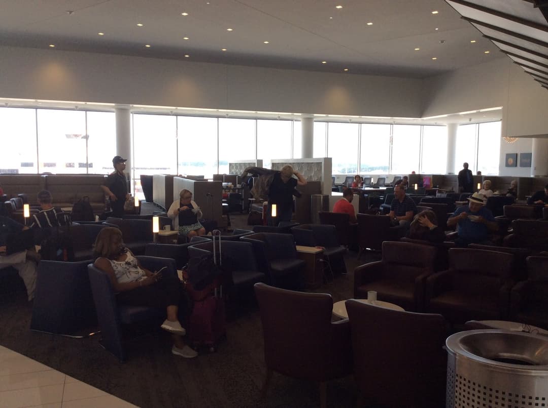 Delta Air Lines Delta Sky Club (Gate B18) view 24