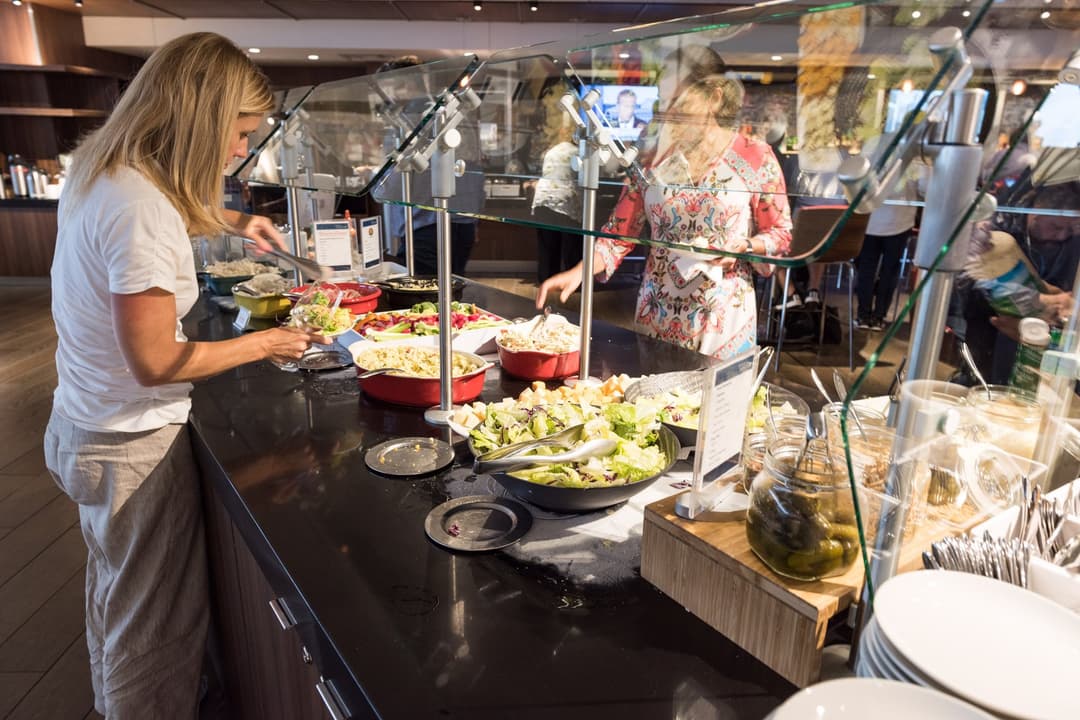 Delta Air Lines Delta Sky Club (Gate B18) view 36