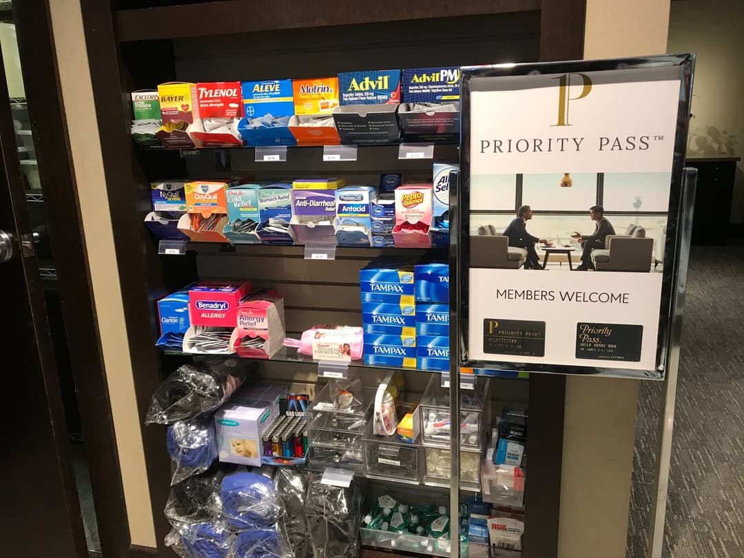 Minute Suites (Gate B15) view 13