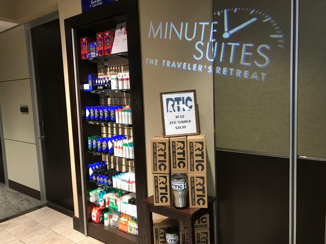 Minute Suites (Gate B15) view 14