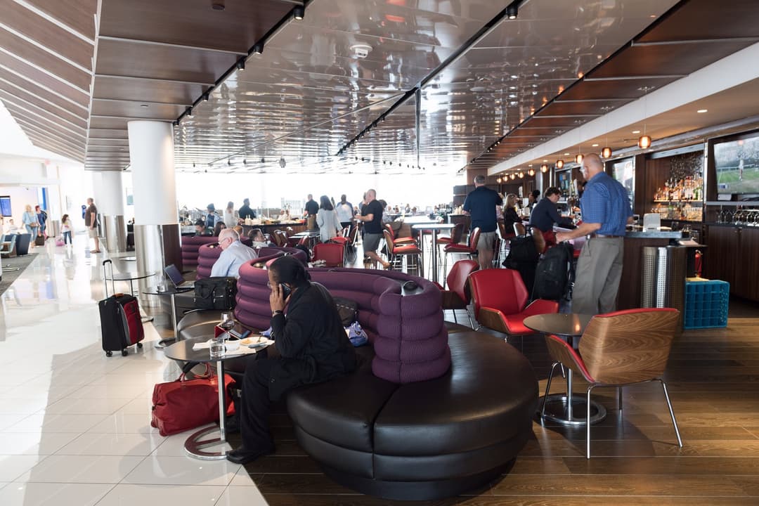 Delta Air Lines Delta Sky Club (Gate B18) view 35