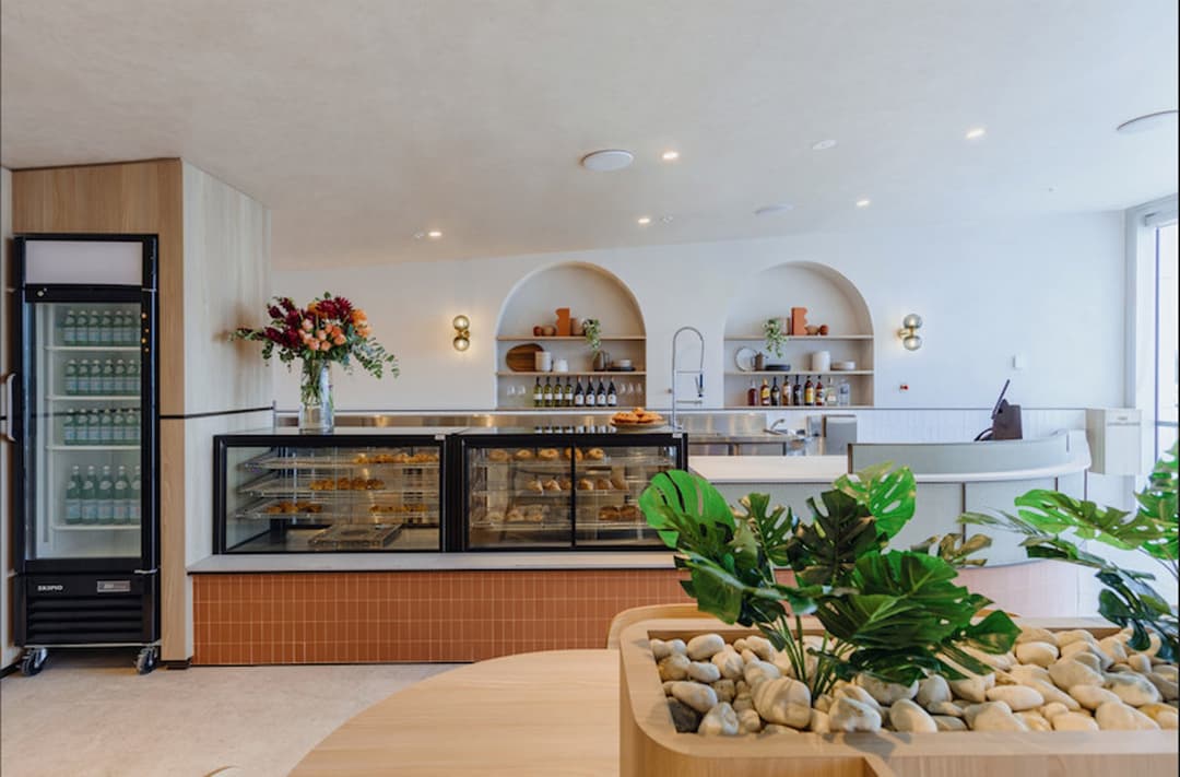 Plaza Premium Lounge (Arrivals) view 3