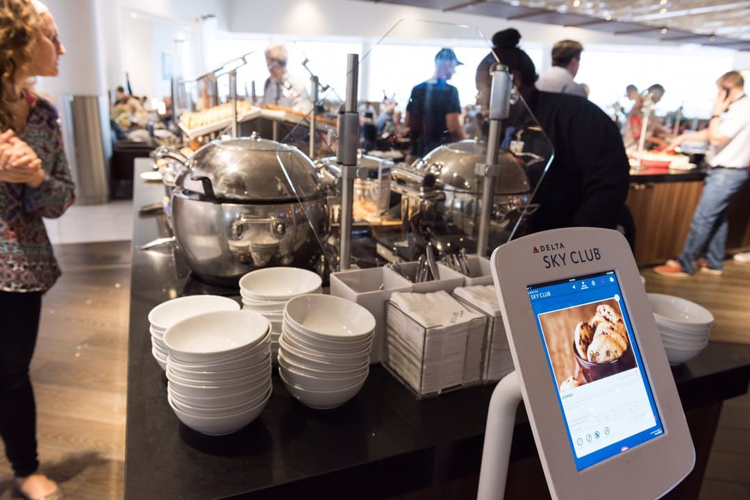 Delta Air Lines Delta Sky Club (Gate B18) view 41