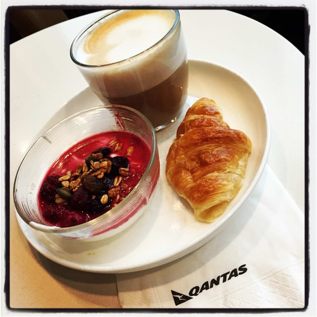 Qantas Airways Domestic Business Lounge view 10