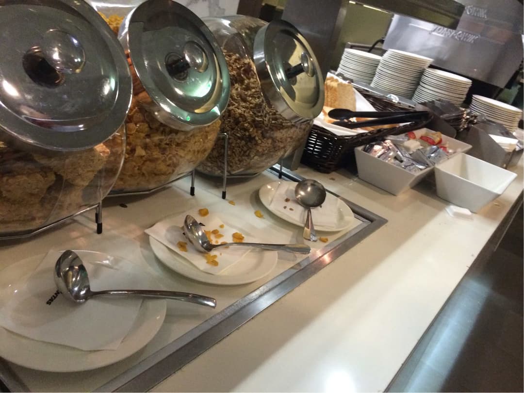 Qantas Airways The Qantas Club view 10