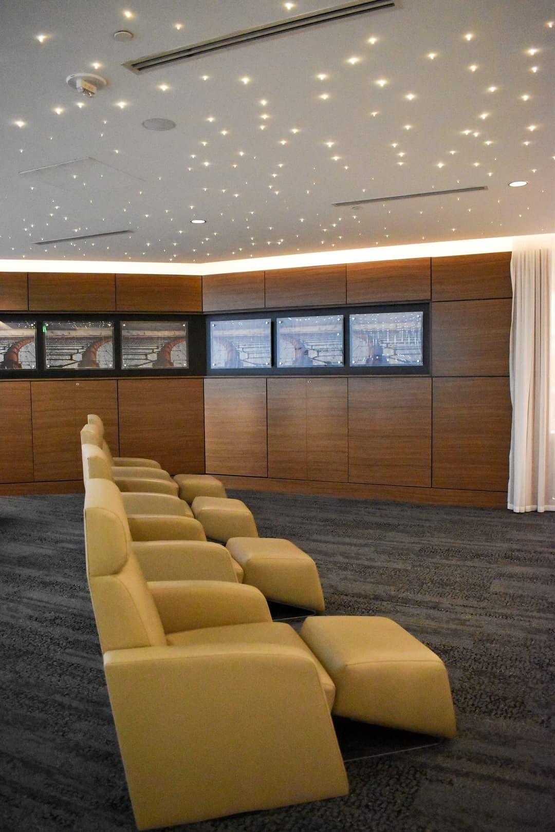 Delta Air Lines Delta Sky Club view 29