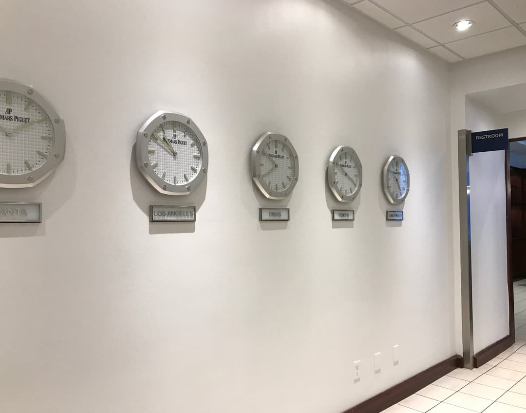 Delta Air Lines Delta Sky Club (Gate D12) view 32