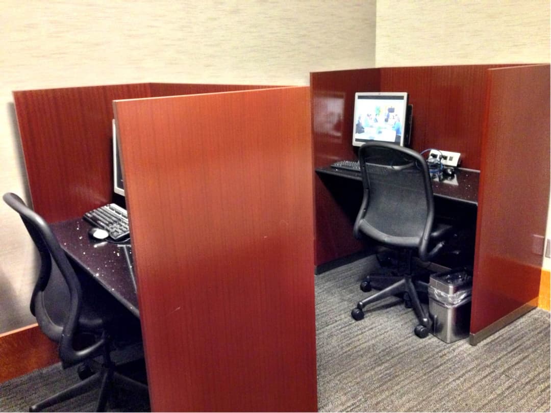 American Airlines Admirals Club view 4