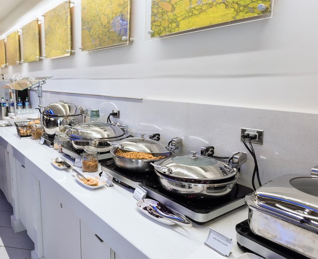 Delta Air Lines Delta Sky Club view 4