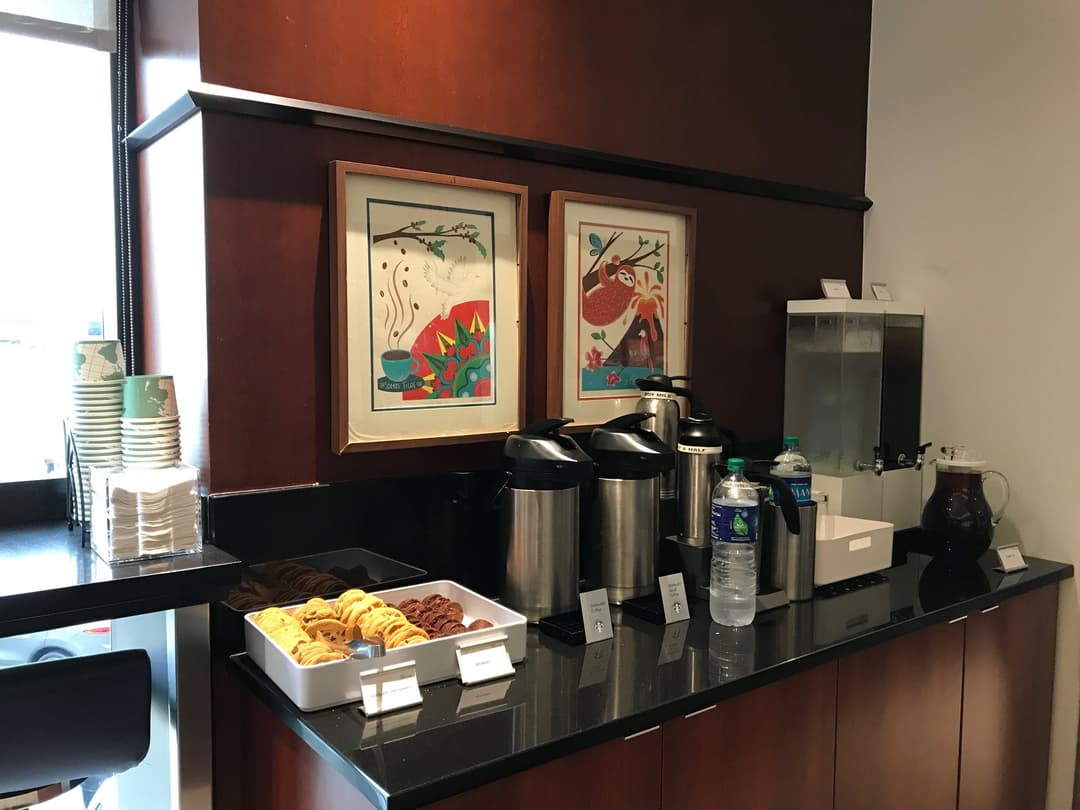 Delta Air Lines Delta Sky Club (Gate D12) view 2