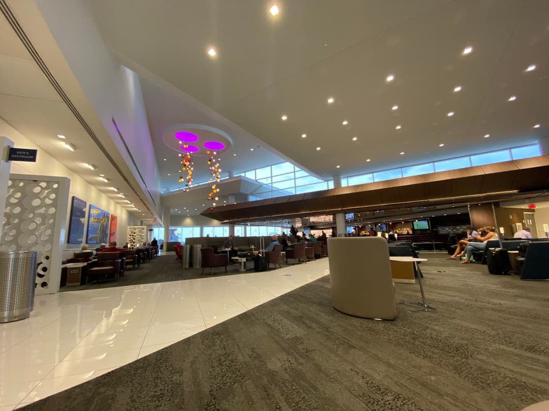 Delta Air Lines Delta Sky Club (Gate B18) view 46