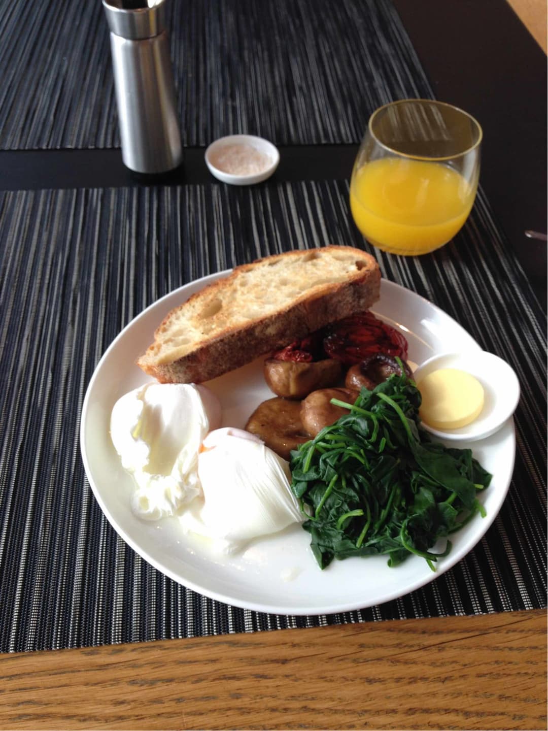 Qantas Airways International First Lounge view 26