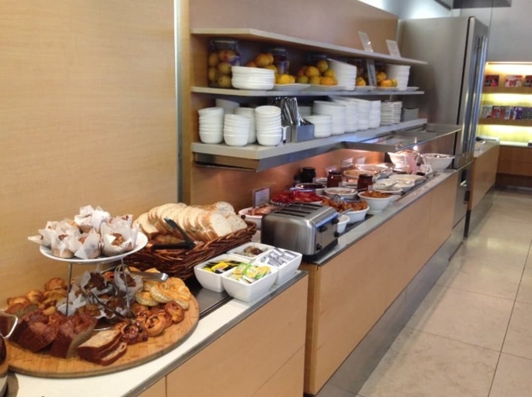 Qantas Airways International Business Lounge view 2