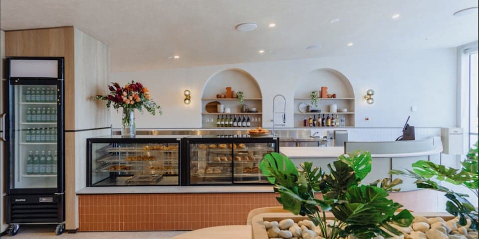 Plaza Premium Lounge (Arrivals)